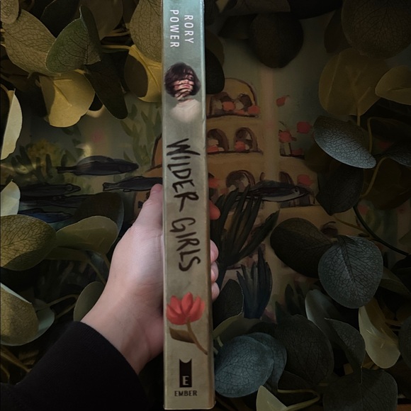 Wilder Girls by Rory Power - Picture 3 of 5